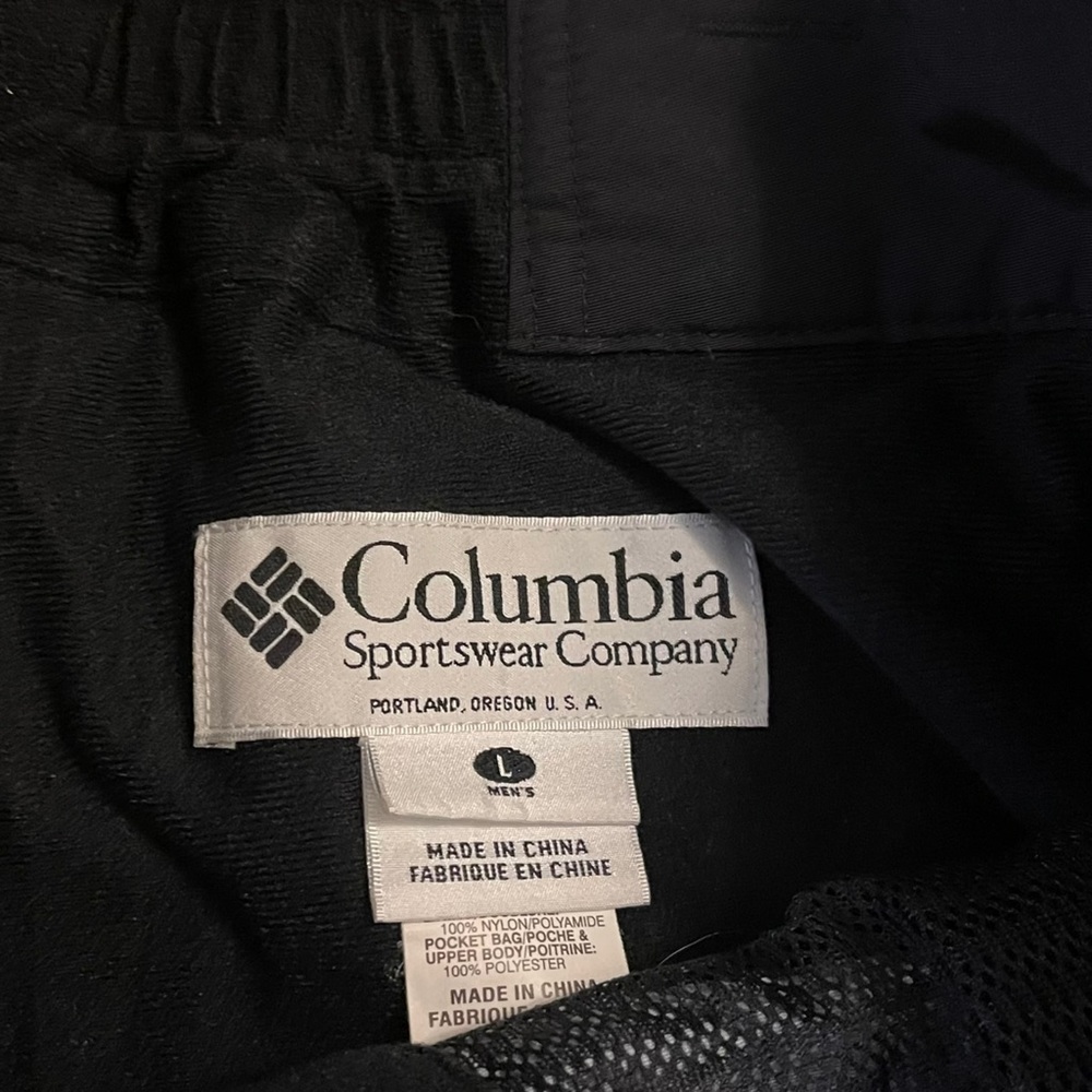 Need to find Columbia Men's Black Ski Snow Fleece Lined Shell Pants - Picture 5 of 9